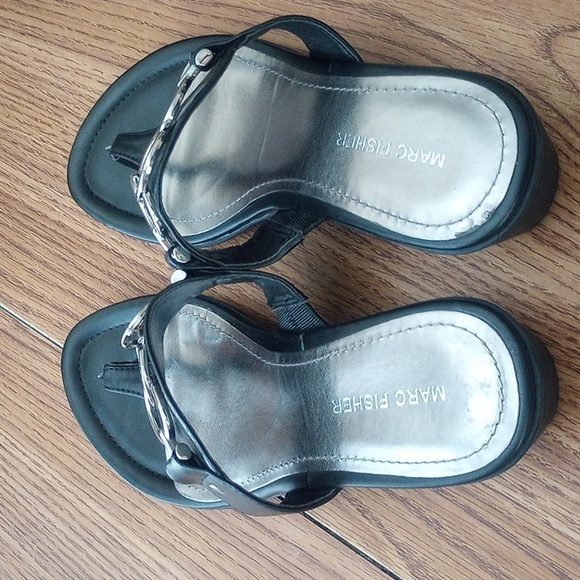 Marc Fisher sandals - size 8.5 M - Picture 2 of 3